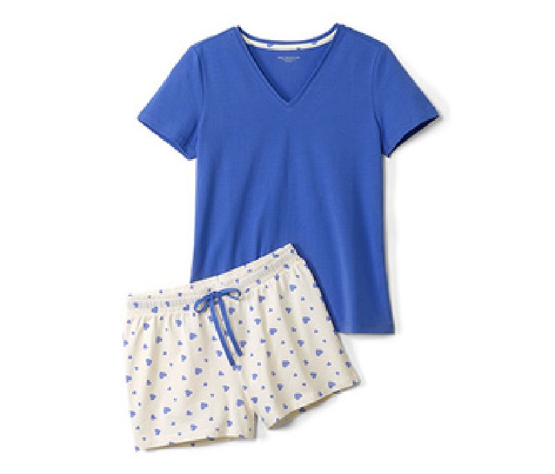 Pyjamas and sleepwear